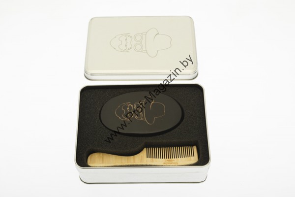 Набор расчесок Dewal для бороды и усов в алюминиевом кейсе CO-007/1